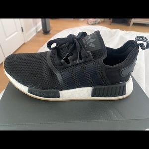 Adidas black men’s sneakers size 8.5